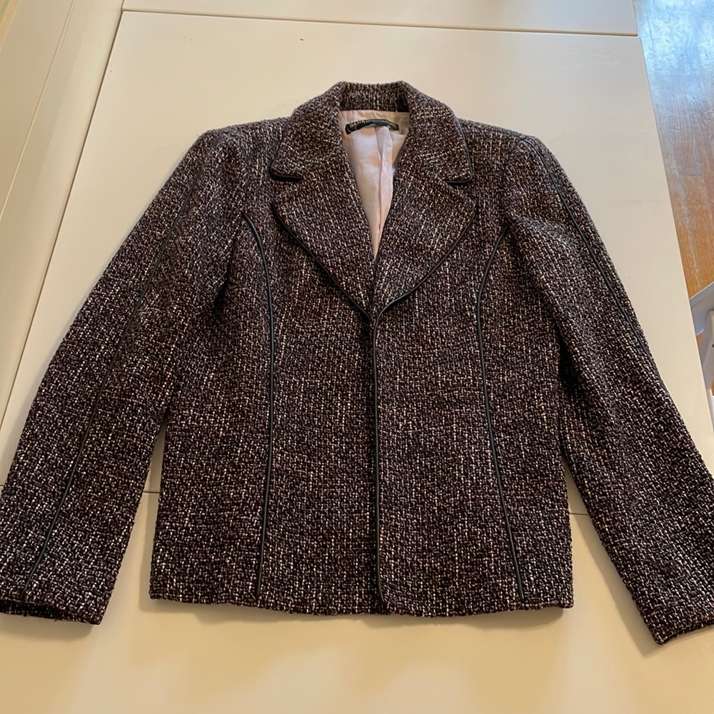 Dana Buchman wool boucle tailored suit size 8